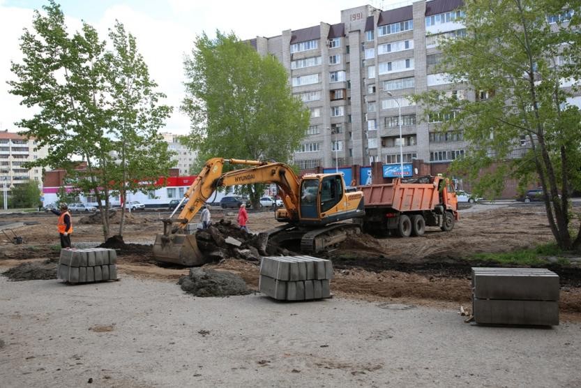 Ратмир Мавлиев ознакомился с ходом ремонтных работ в парках и скверах Уфы
