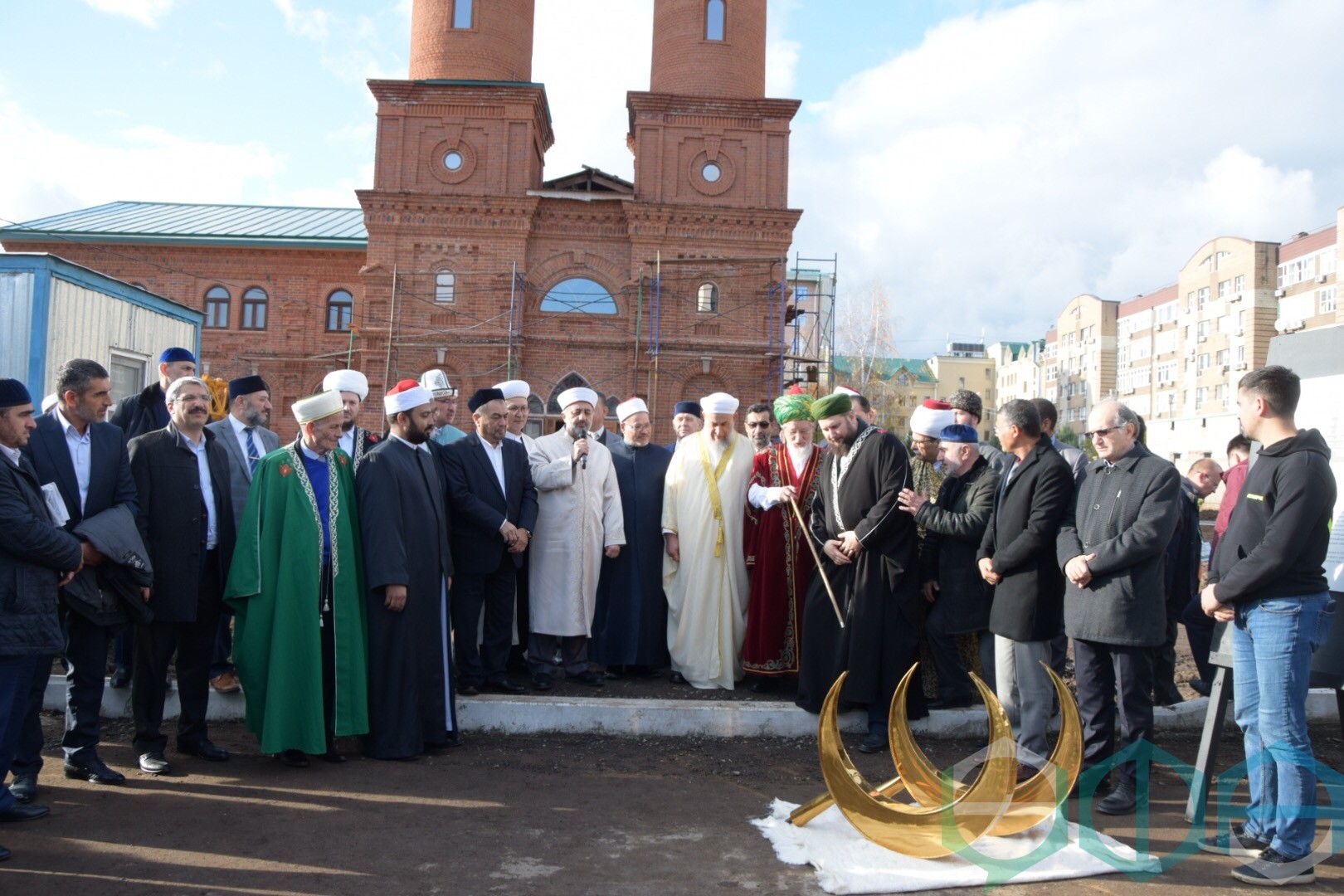 В Уфе на куполах Хакимовской мечети установили полумесяцы | Официальный  сайт МБУ Издательский дом Уфа