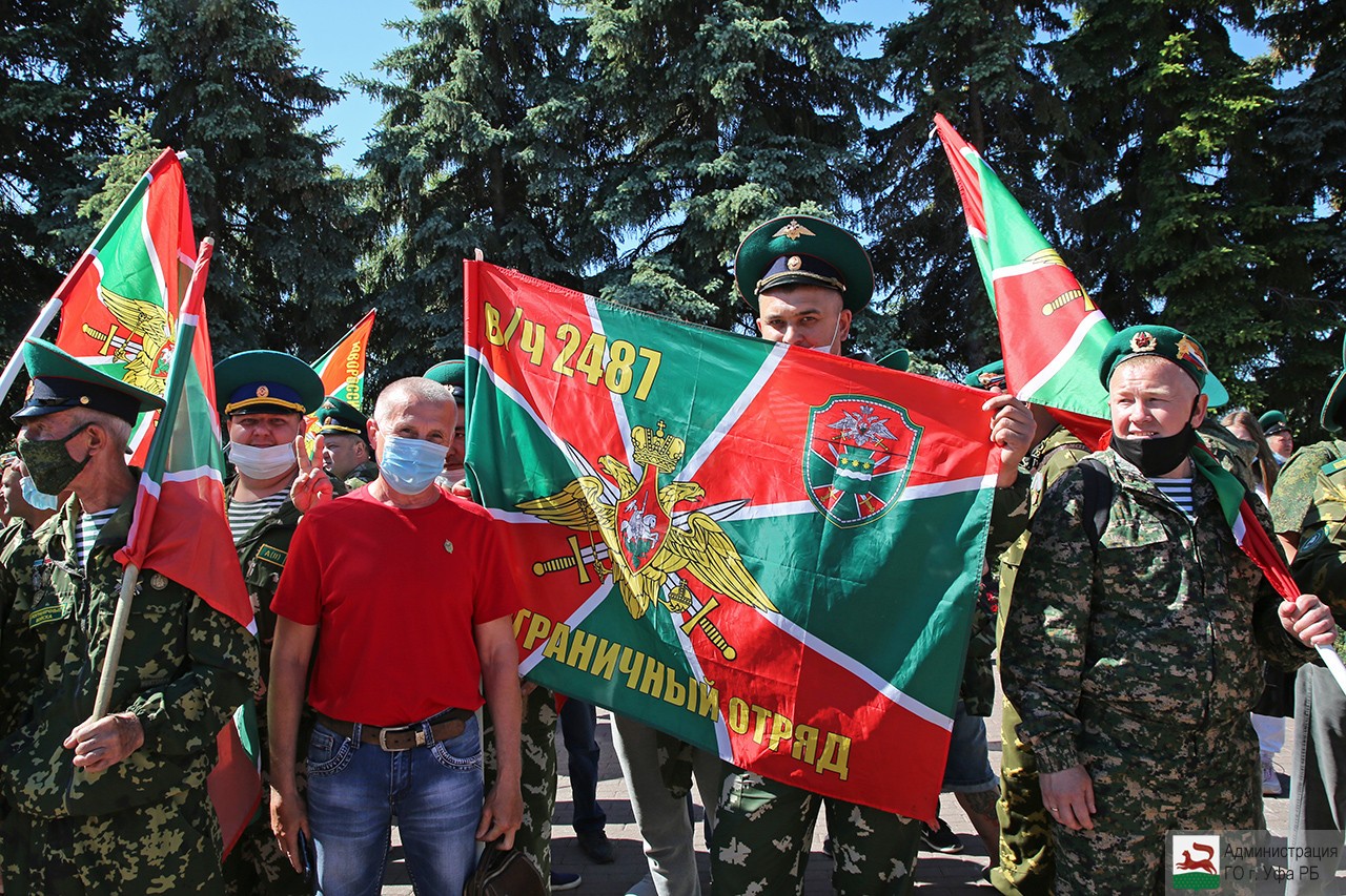 В Уфе прошли мероприятия, посвящённые Дню пограничника | Официальный сайт  МБУ Издательский дом Уфа